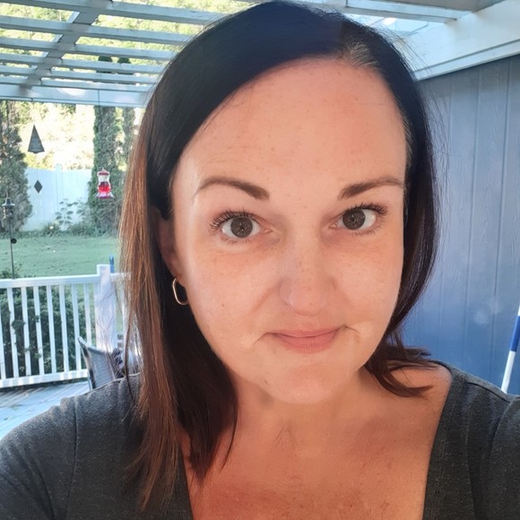 Meet your Posher, Candice - Picture 1 of 1